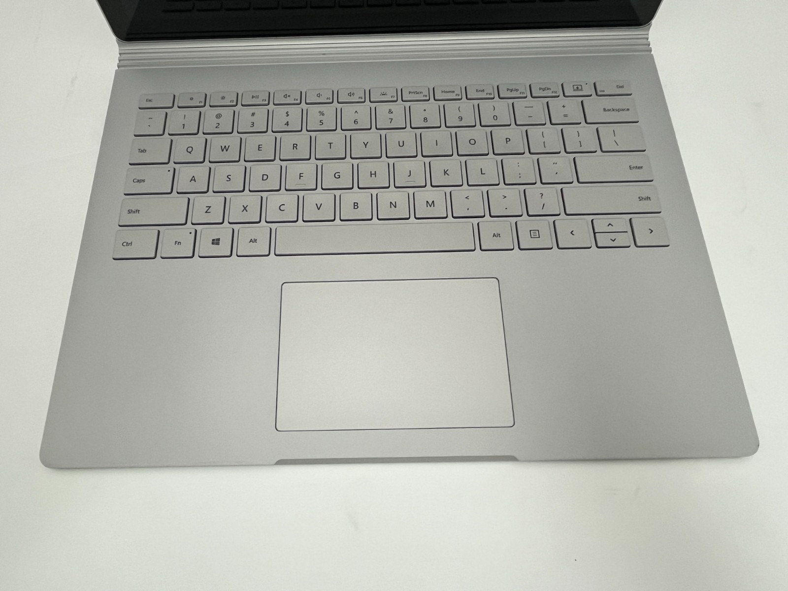 Microsoft Surface Book 2 1832 i5-8350U 8GB RAM, 256GB M2 WIN 11