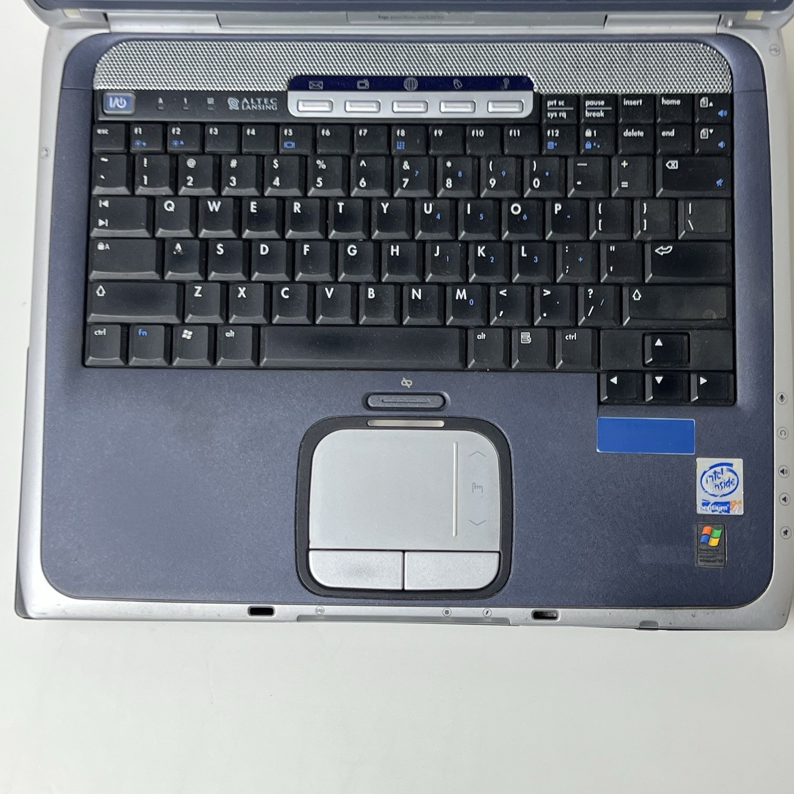 HP Pavilion ze5500 ze5575sr Laptop Pentium 4 XP 40GB IDE 256MB DVD Parts
