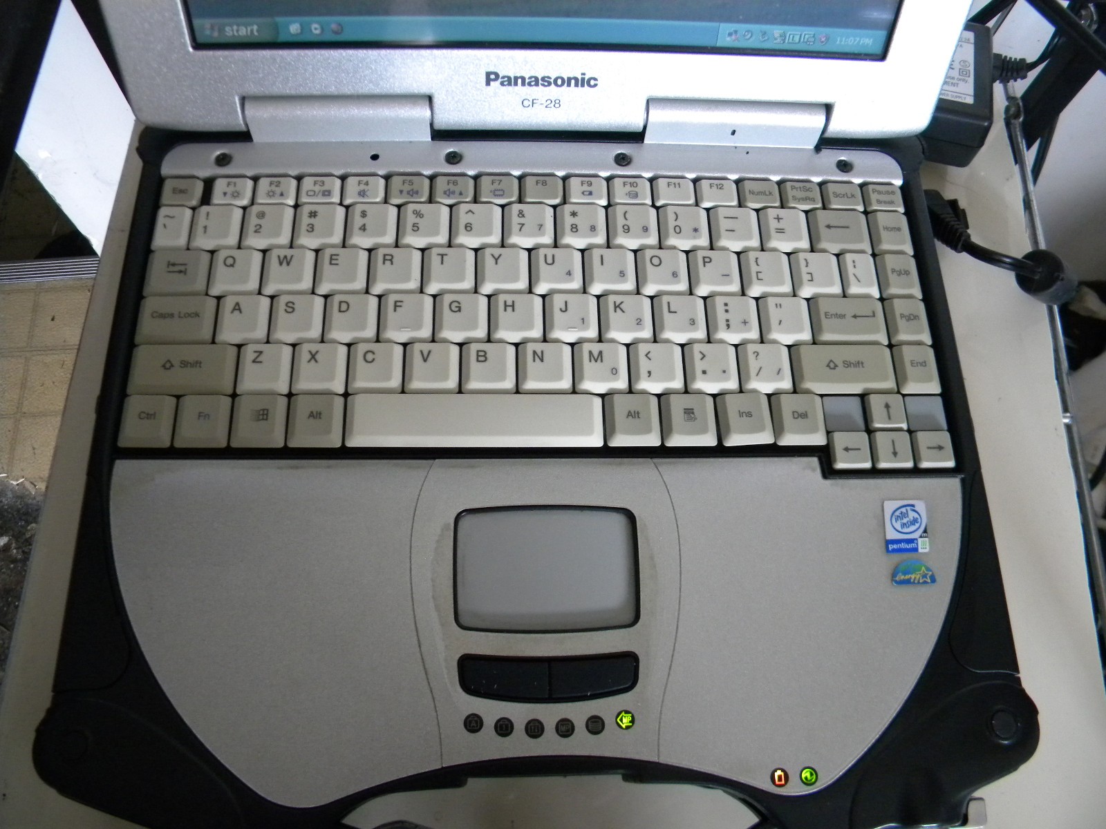 Panasonic CF-18 C2D P3 III 800MHz 256MB 80GB XPP DB9 port Touchscreen ready