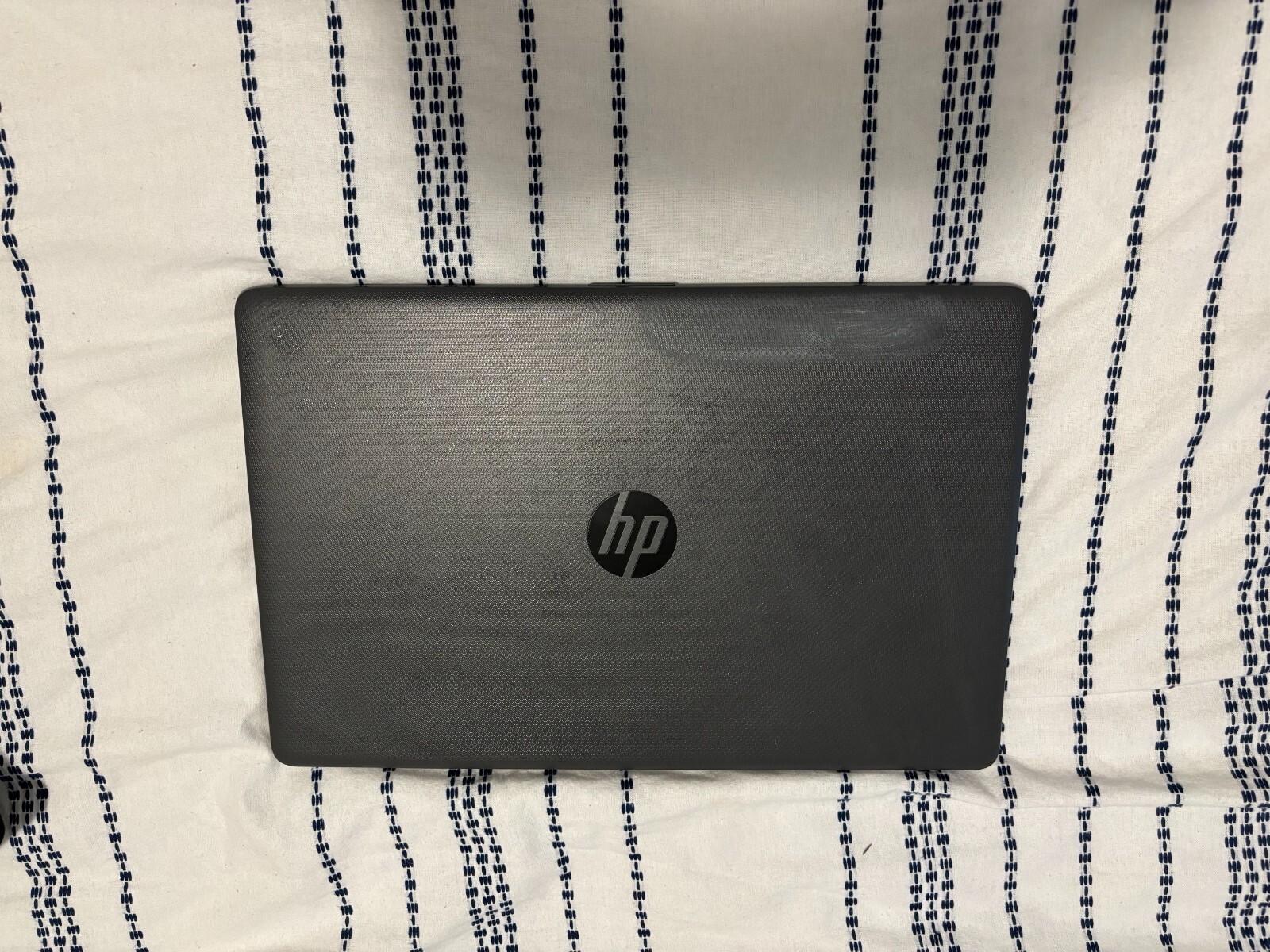 HP 14″ (Intel Core i3-1005G1, 128GB SSD, 4GB RAM) Laptop – Jet Black WITH CHRGER