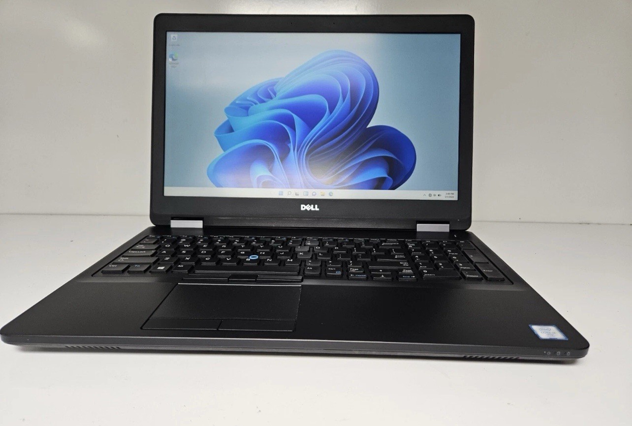 Dell Latitude E5570 Intel Core i7-6820HQ 2.70GHz 8GB RAM 250GB SSD Win11Pro