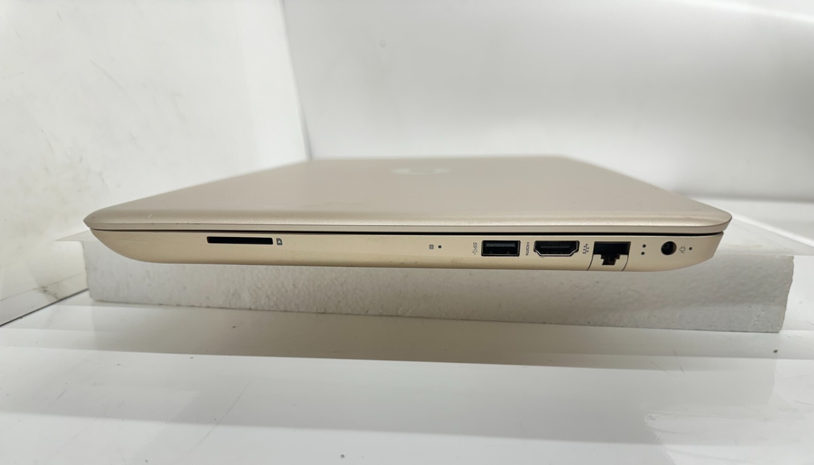 HP PAVILION15-AW003CY AMD A9-9410 RADEON R5@2.90GHz 6GB RAM 1TB HDD WIN-11P*READ
