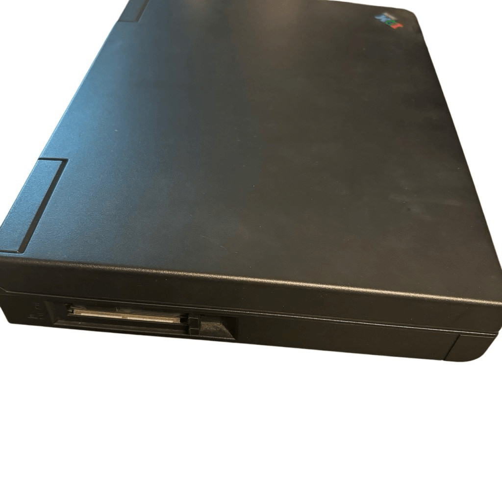IBM 310ED ThinkPad Laptop Computer With Disks And Accessories *Works, Read*