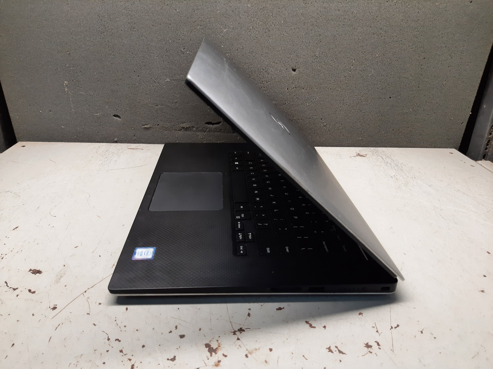 Dell Precision 5520 15.6″ Xeon E3 1505M v6 8GB RAM 512GB SSD Win 11 Workstations