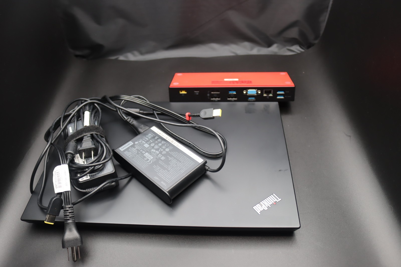 LENOVO THINKPAD P15V GEN 2 i7-11800H@ 2.30GHz 32GB RAM 512GB W11P + Dock Station