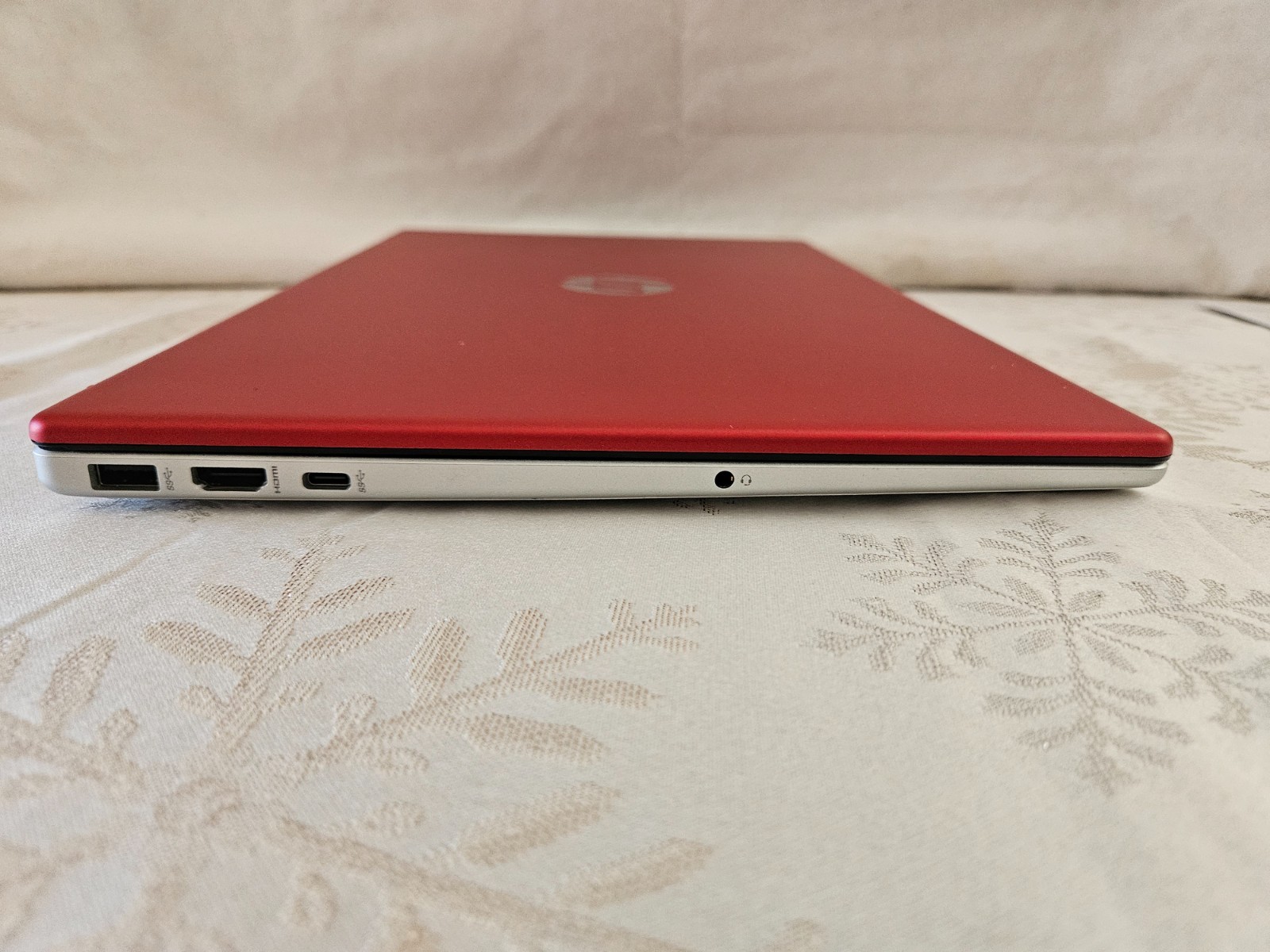 HP 15-fd0083wm (128GB SSD, Intel Pentium N200, 16GB) Laptop – Red