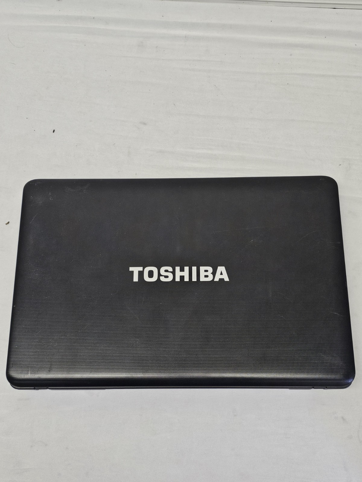 Toshiba Satellite C655-S5049 Laptop – Intel Celeron 900 – 2GB RAM – Parts – READ