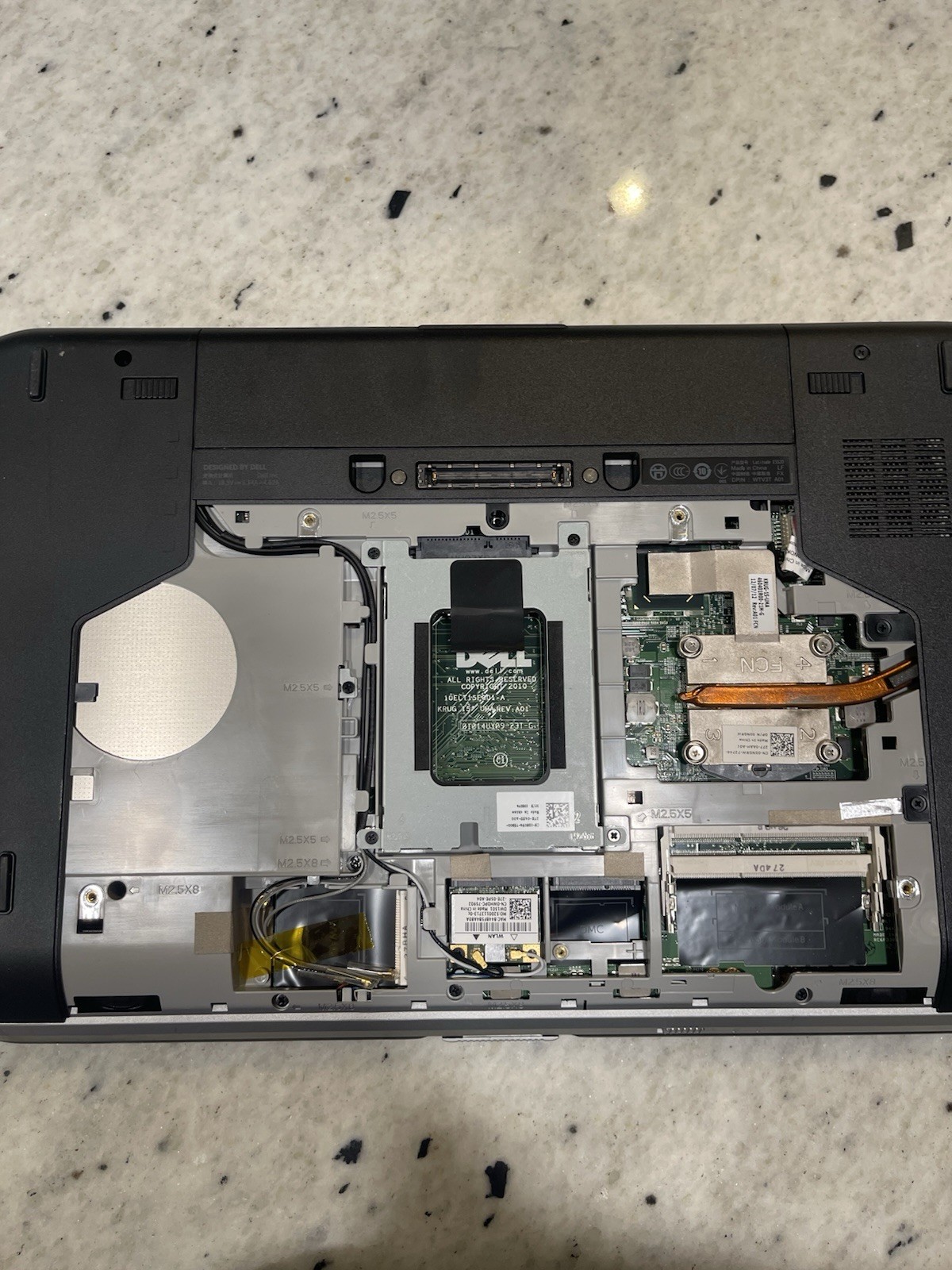 Dell Latitude E5520 i3-2350M CPU@2.30GHz No RAM No HDD/SSD NoOS Tested To Bios
