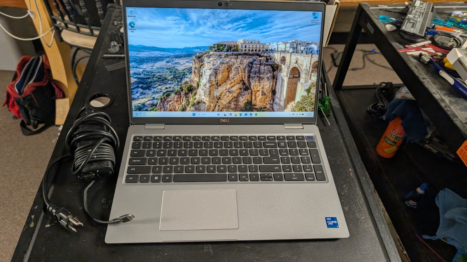 DELL LATITUDE 5520 11th Gen I7-1185G7 3ghz 256GB NVMe 16gb DDR4 Win 11 Office