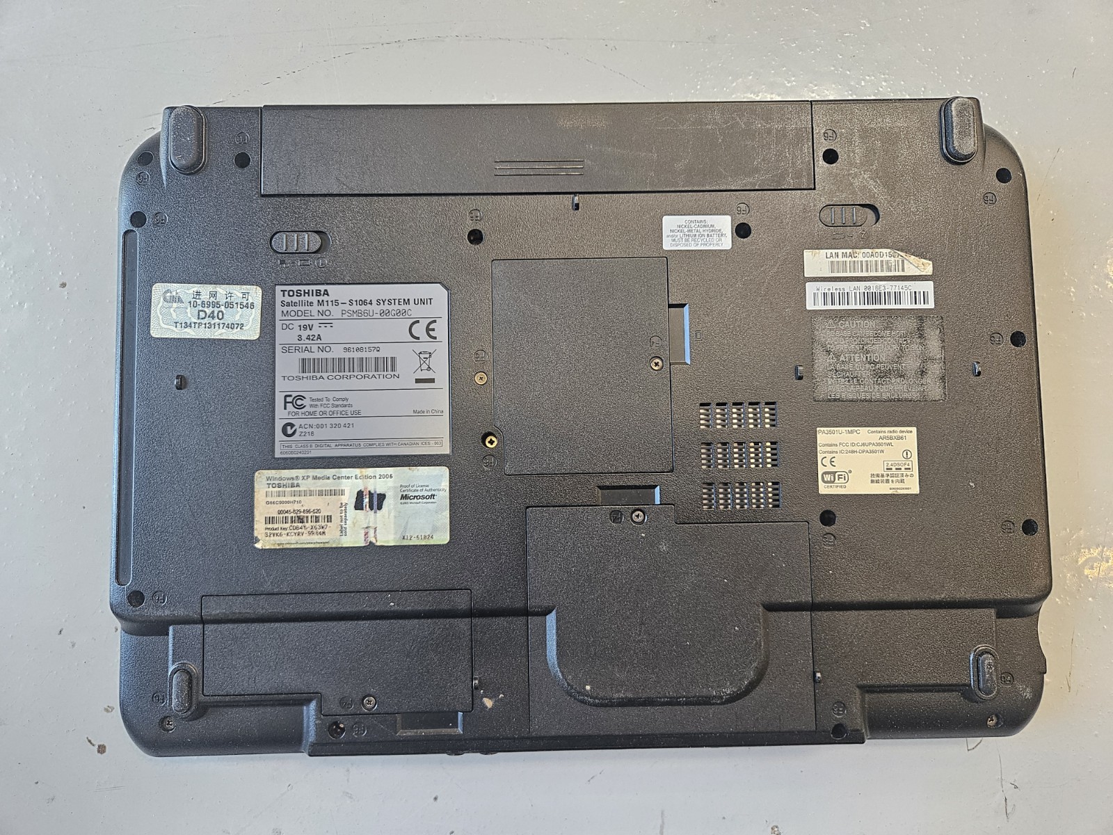 Toshiba Satellite M115- S1064 15.6″ Win XP NO Charger PARTS Only
