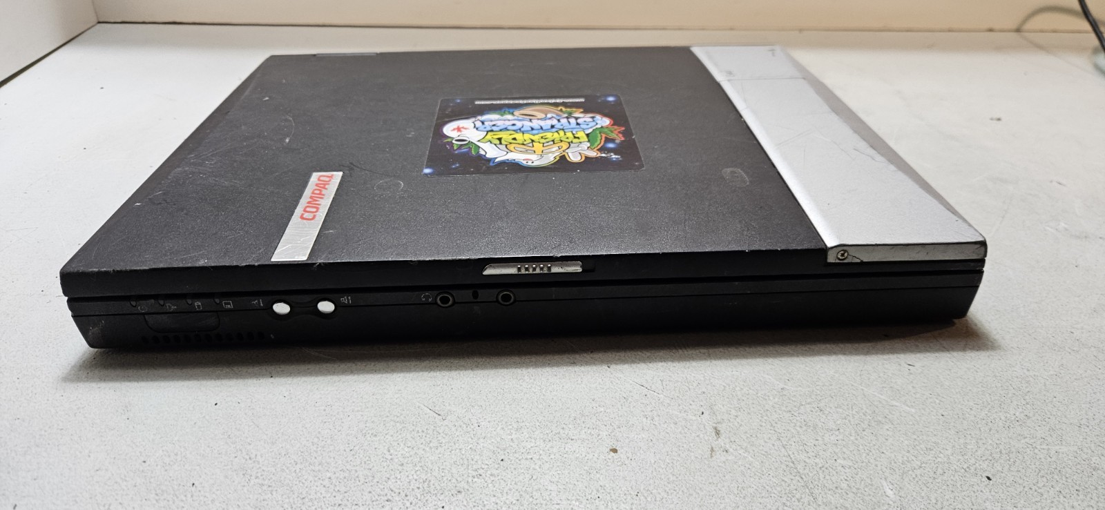 Compaq Evo N610c – Pentium 4 – For Parts Only – No AC Adapter – No HDD