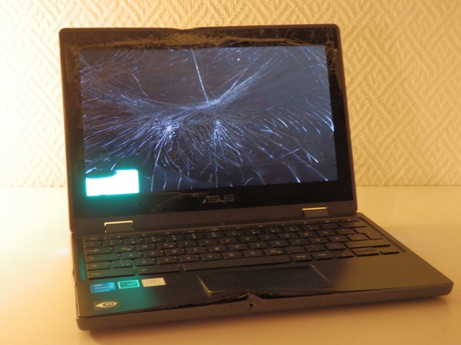 ASUS ChromeBook CR1, Intel Celeron N4500, 4GB Ram, 64GB EMMc, 11.6″ HD, Original Box
