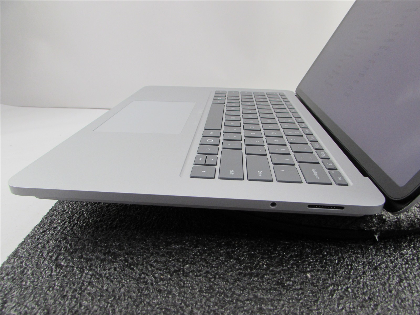 Microsoft Surface Laptop Studio 1964 i7-11370H 1TB SSD 32GB RTX A2000 *No A/C*