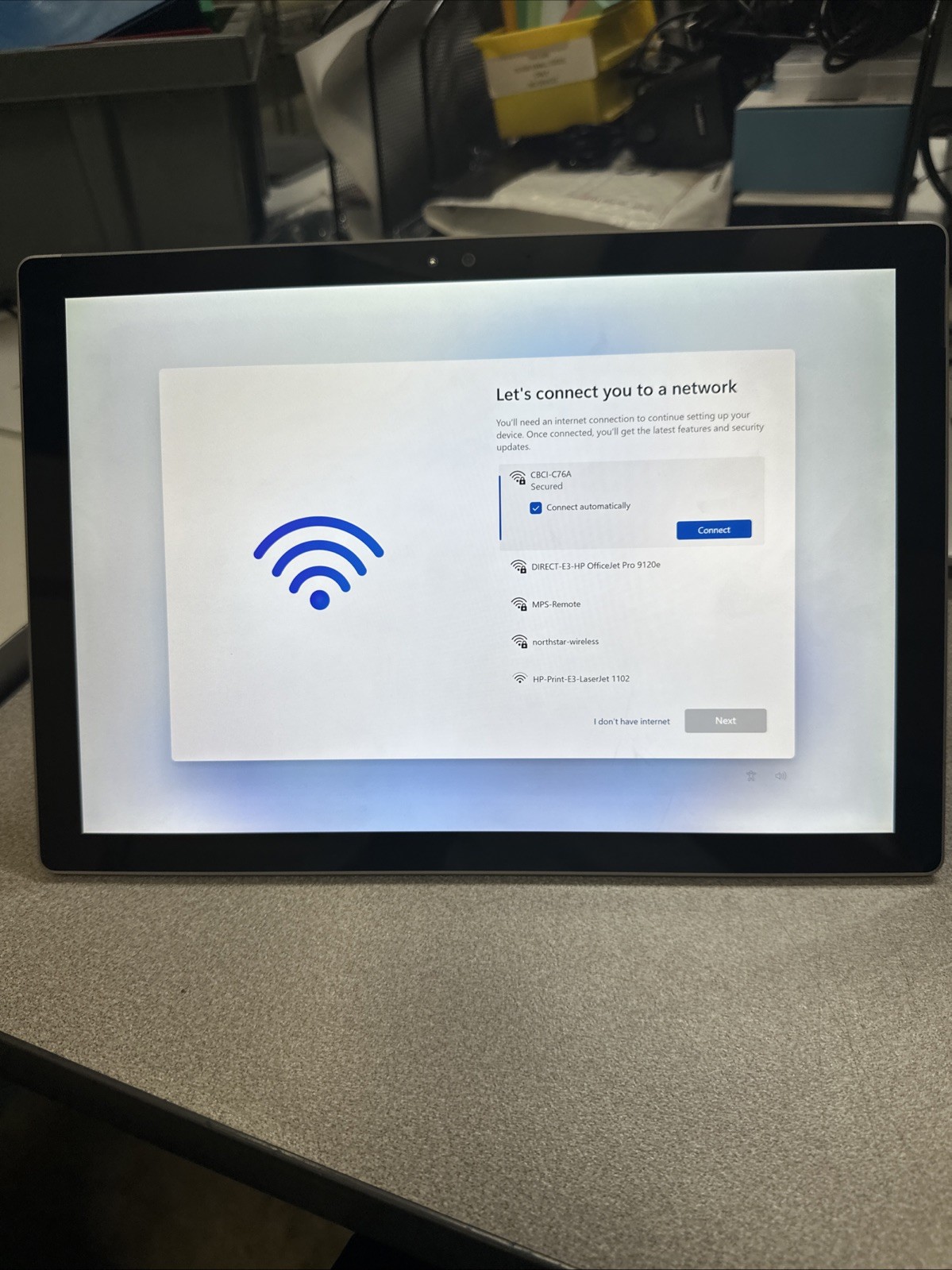 Microsoft Surface Pro 4 -i4, 4GB RAM 128GB SSD – Silver – FOR PARTS- READ DESC