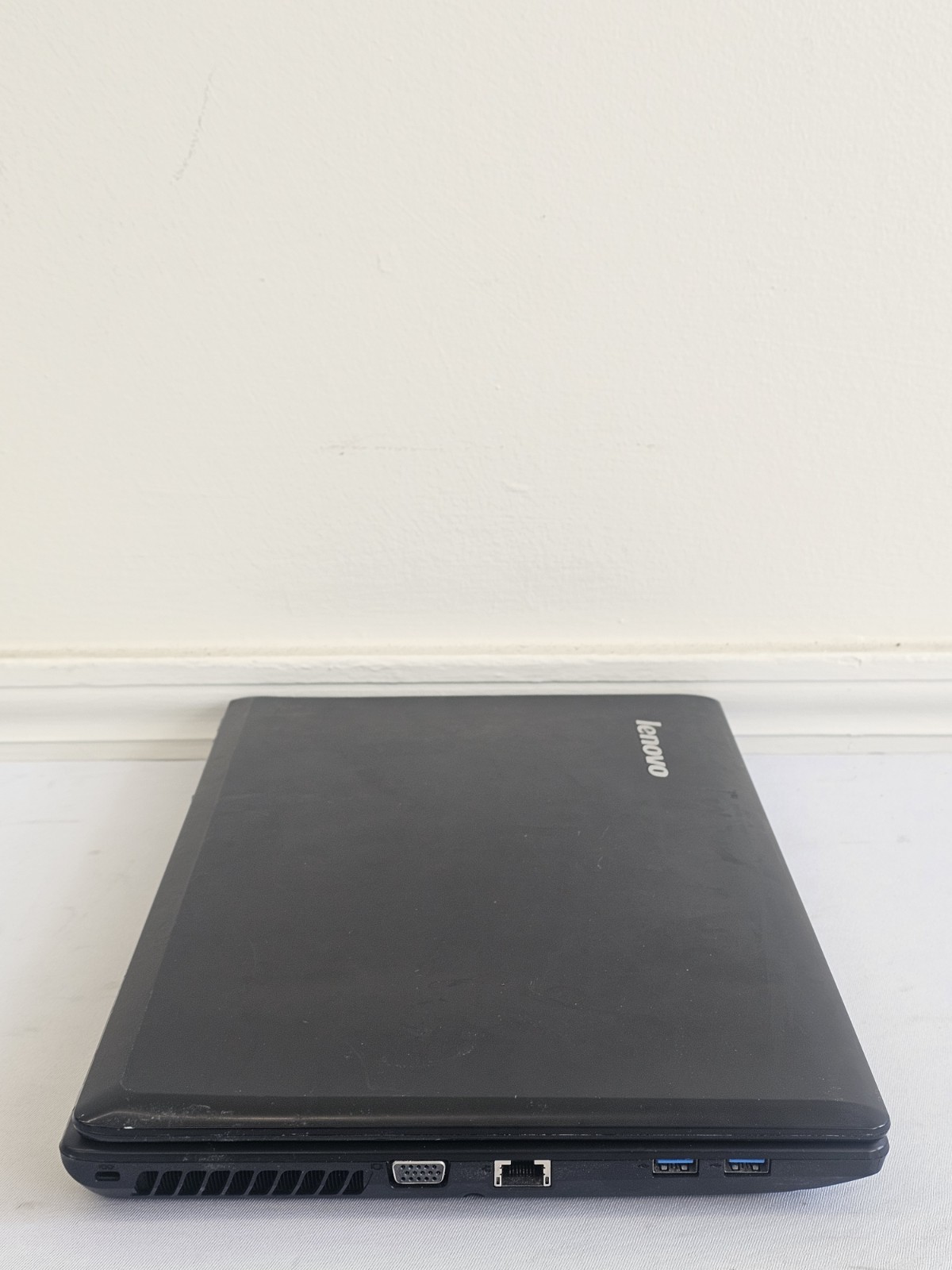 Lenovo G585 Laptop – AMD E-300 – 4GB RAM – 160GB HDD – NO BATTERY – Windows 10