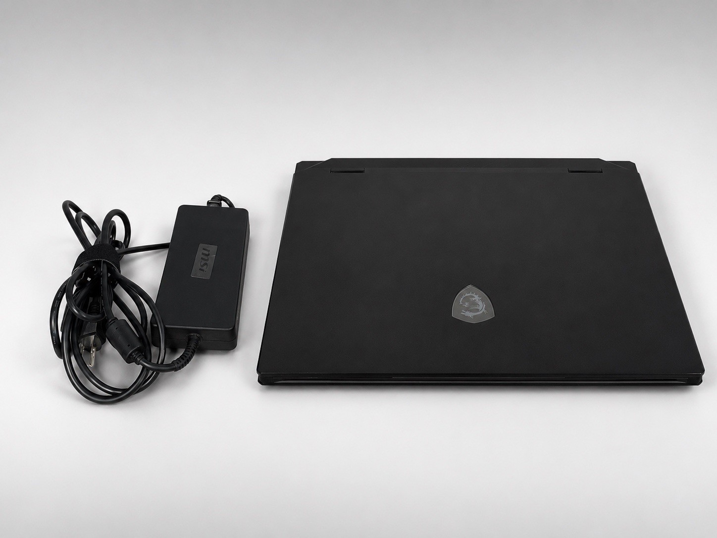 MSI Raider 18″ RTX 5090 Gaming Laptop – Intel Ultra 9 285HX – 64GB DDR5 – 2TB