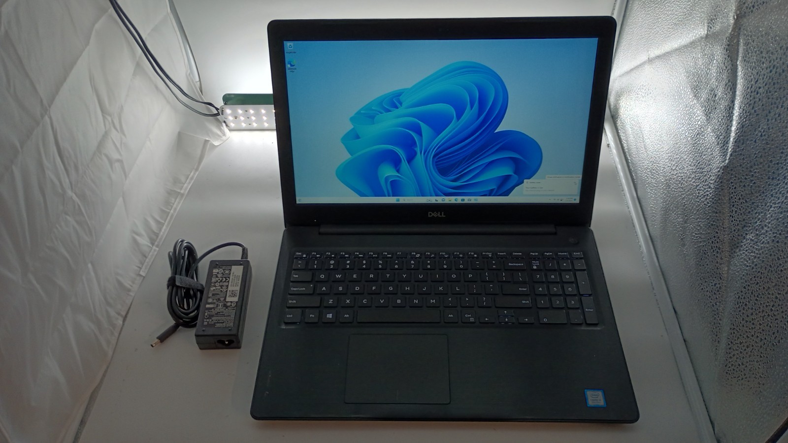 7056 Inspiron5570 w/charger.i3-8130U.8GB.250GB SSD.15.6″FHD Touch.W11.Read!