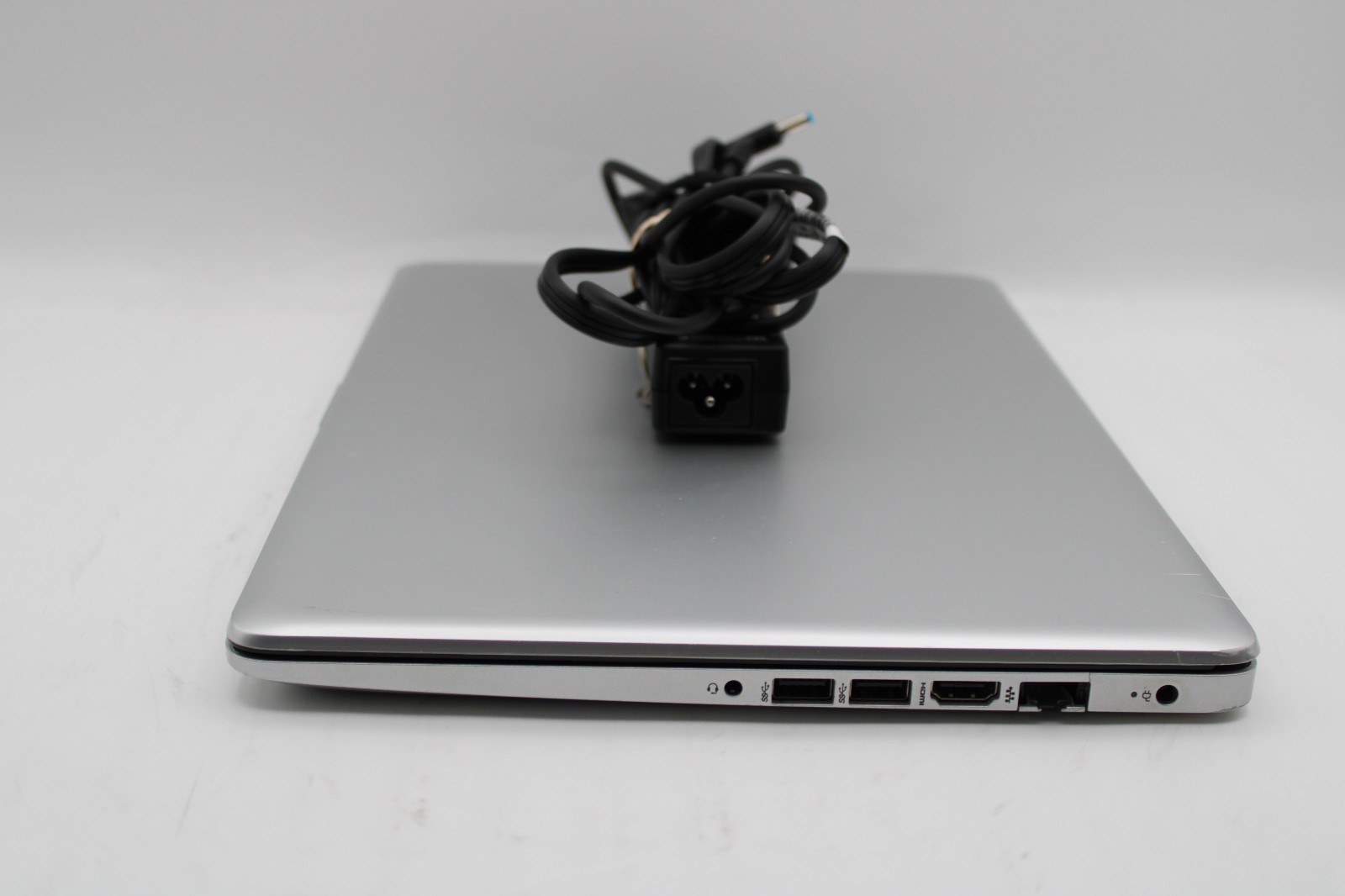 HP 14-cm0065st _ AMD A9-9425 _ 4GB RAM _ No SSD / OS / Battery _ Radeon