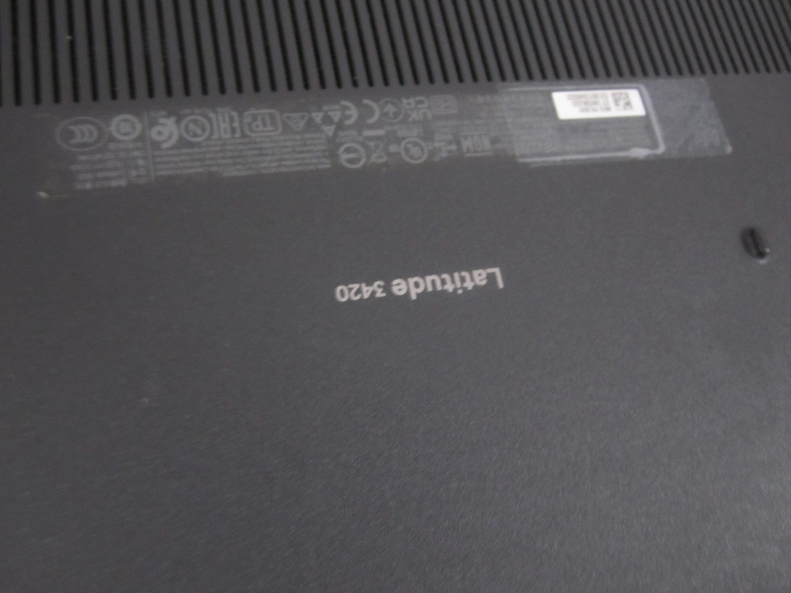 Dell Latitude 3420 I5-1135G7 2.40GHz 16GB 256GB M2SSD NO OS LAPTOP + AC_