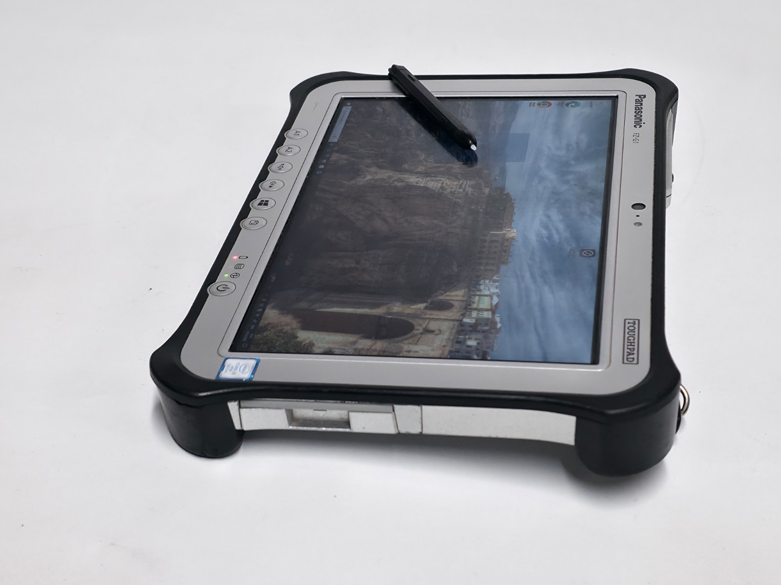 PANASONIC TOUGHPAD FZ-G1 MK5 | 10.1″ WUXGA i5-7300U 256GB SSD 8GB GPS HDMI LTE