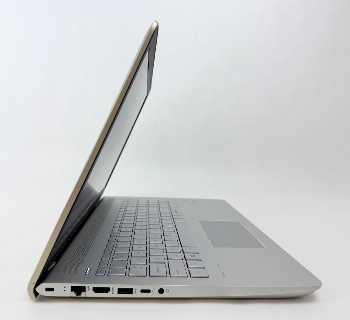 HP Pavilion 15-cc067cl 15.6″ FHD i7-7500U 8GB 1TB HDD W11H
