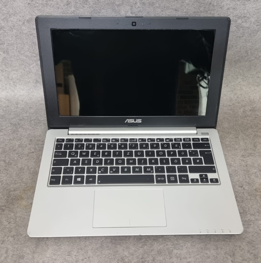5 laptops notebooks bundle hobbyists faulty Asus Lenovo Acer Toshiba spare part