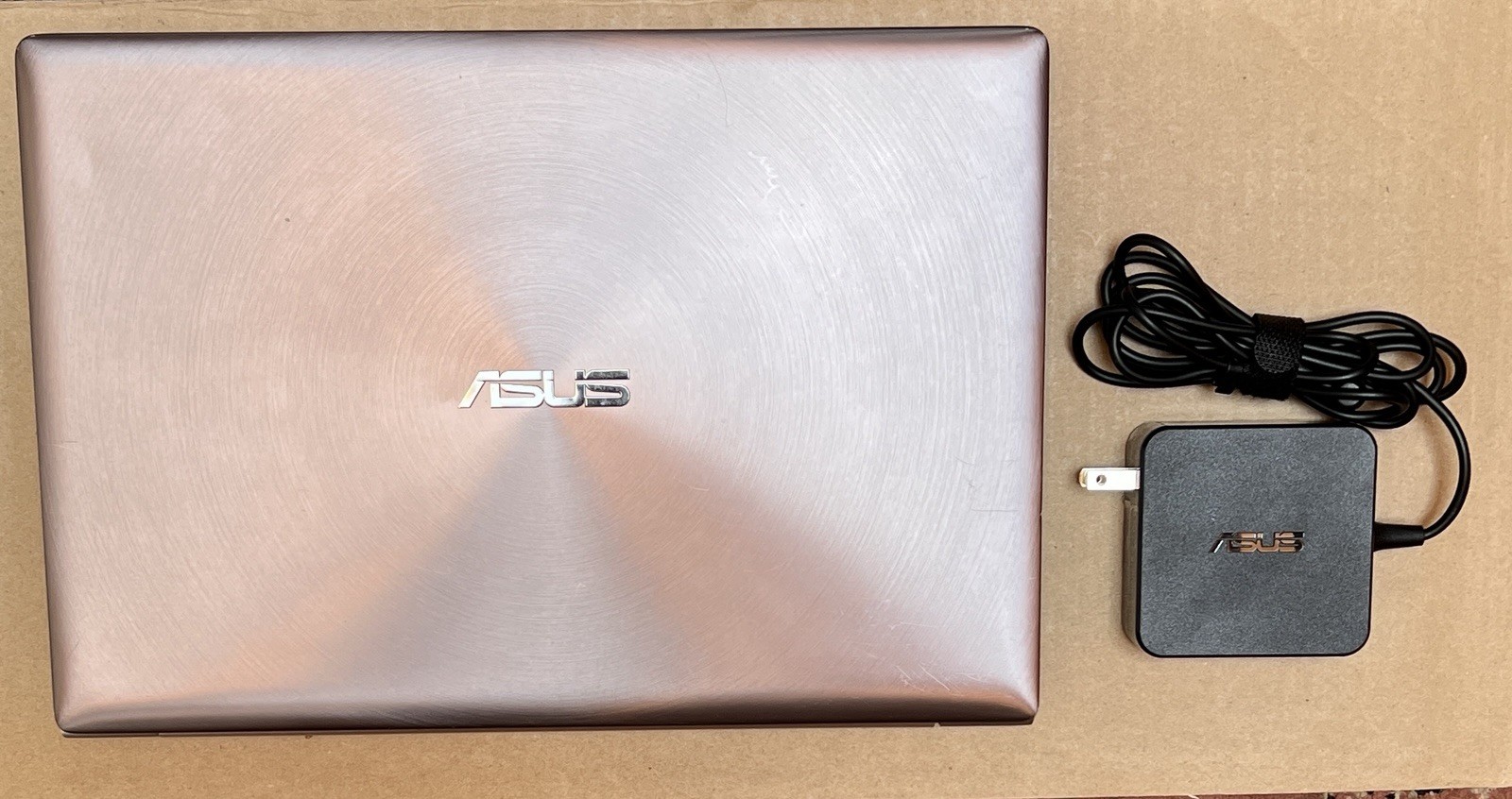 Asus Zenbook UX303UB, I7,12G Ram SSD250 G Nvidia Touch Screen Win 11 Pro No:2