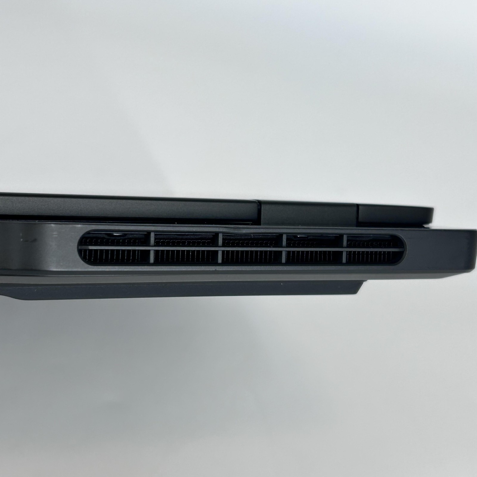 Lenovo Legion Slim 7 15.6 4K 3.3GHz Ryzen 9 5900HX 16GB 1TB SSD RTX 3050 Ti Good