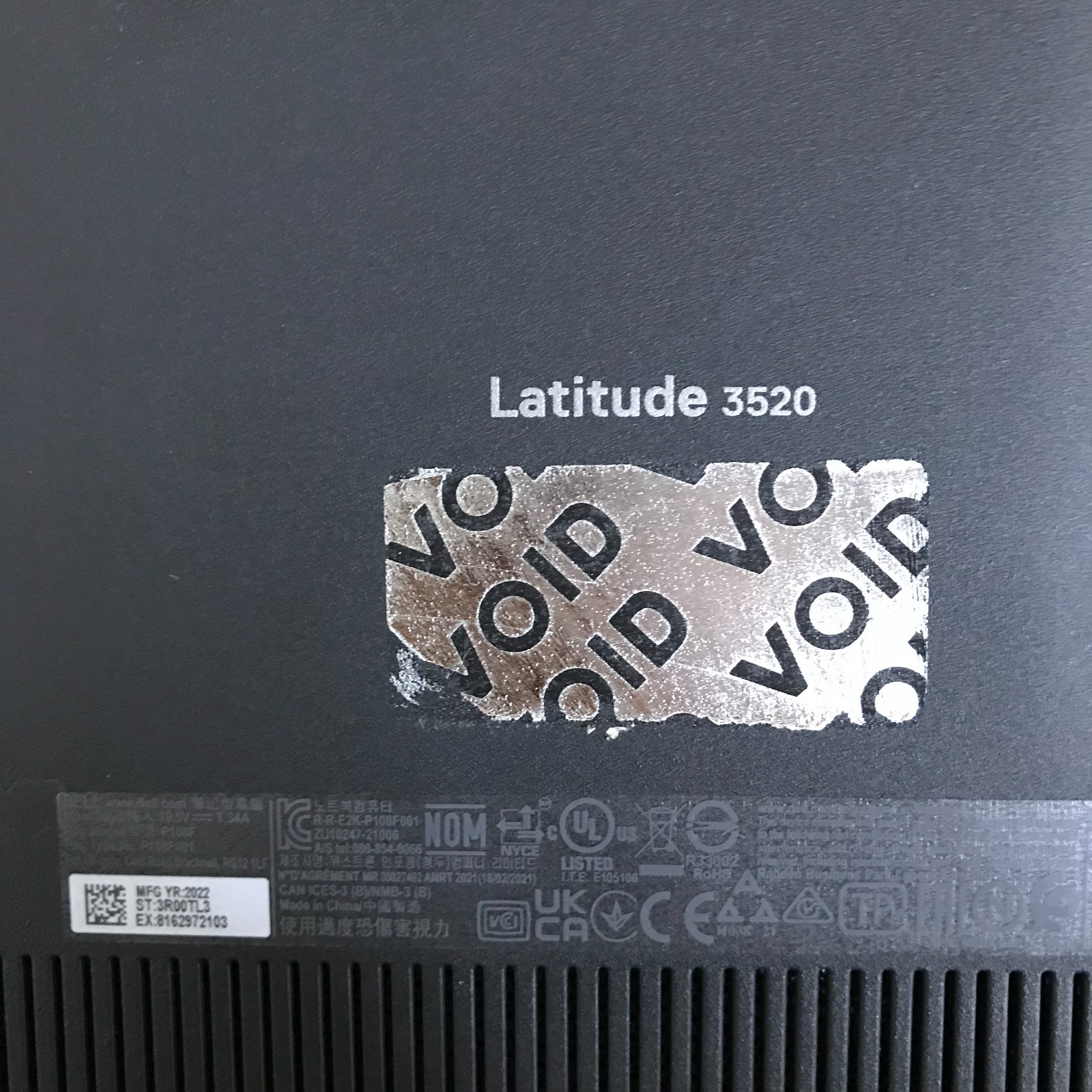 Dell Latitude 3520 15.6″ i5-1135G7 2.4GHz 8GB RAM 256GB SSD (Windows 11 Pro)