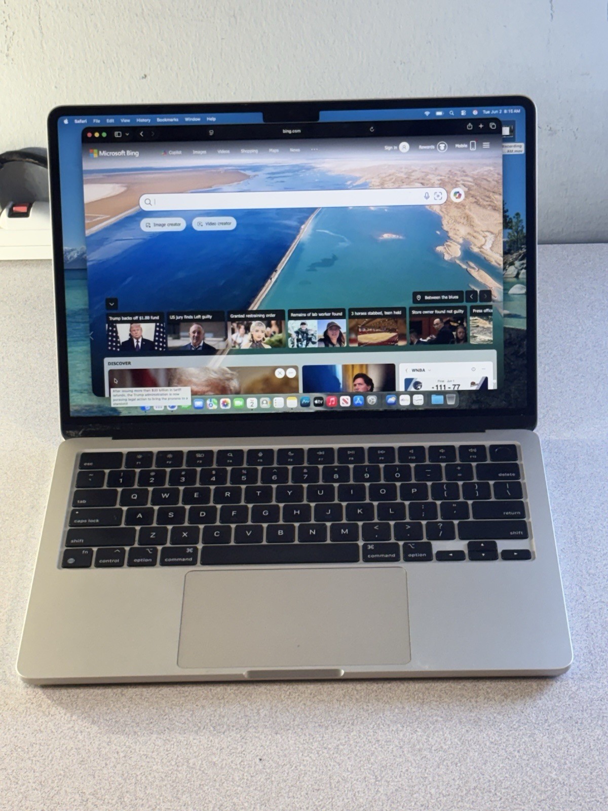 Apple MacBook Air M2 2022 Model 13.3″Gray (256GB SSD, 8GB Ram) Charger Included