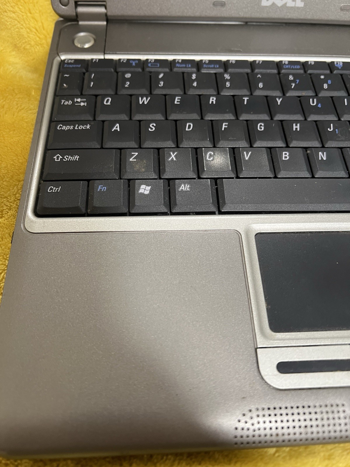 Dell Latitude X300 12″ Intel Pentium M 1.4 GHZ 1.1GB Memory No HDD With DVD