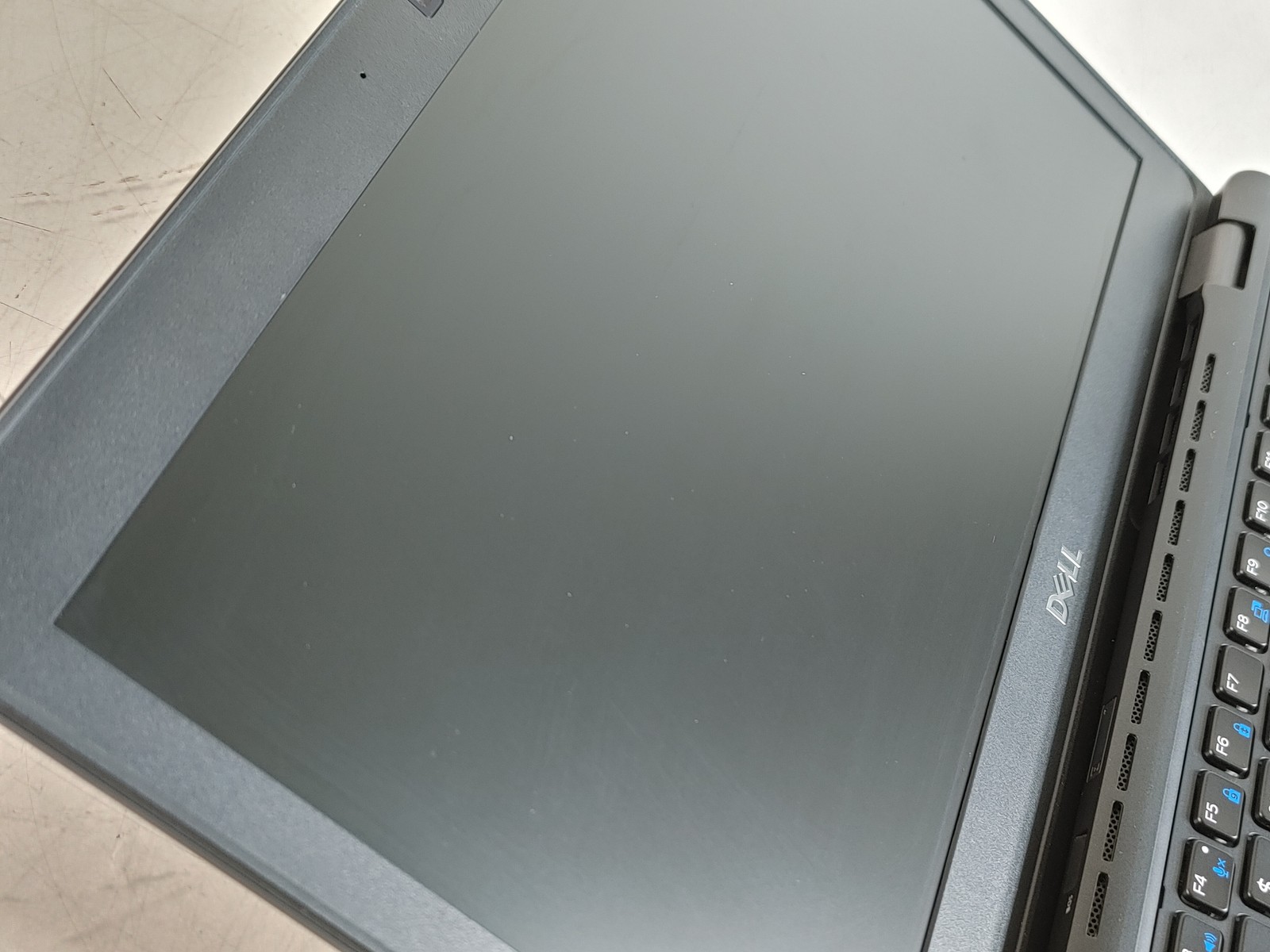 Dell Latitude 5290 Core i5-8350U 1.70 GHz 8 GB DDR4 No HDD