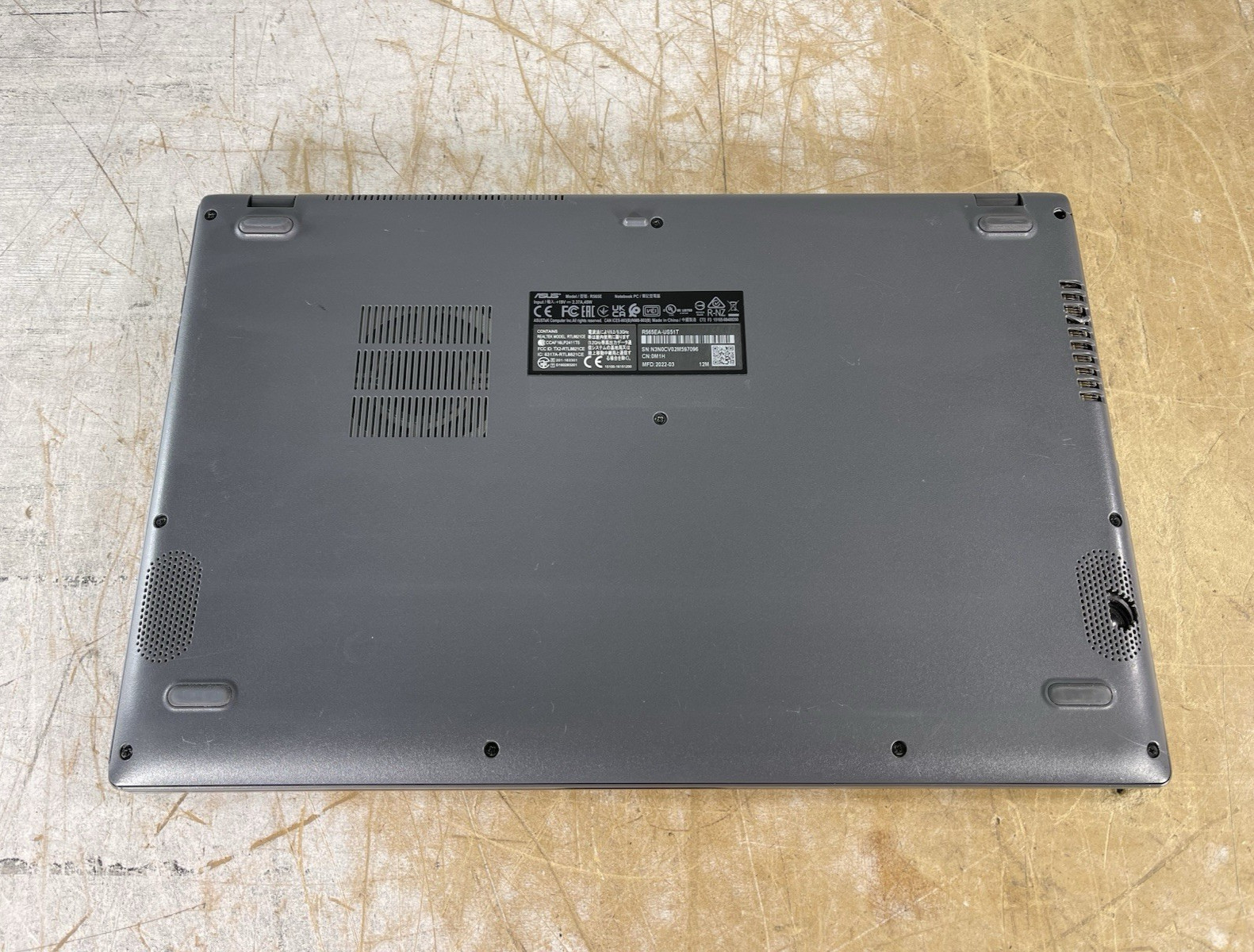 ASUS VIVOBOOK R565E i5-1135G7 @ 2.40GHz, 20GB RAM, NO HDD/OS