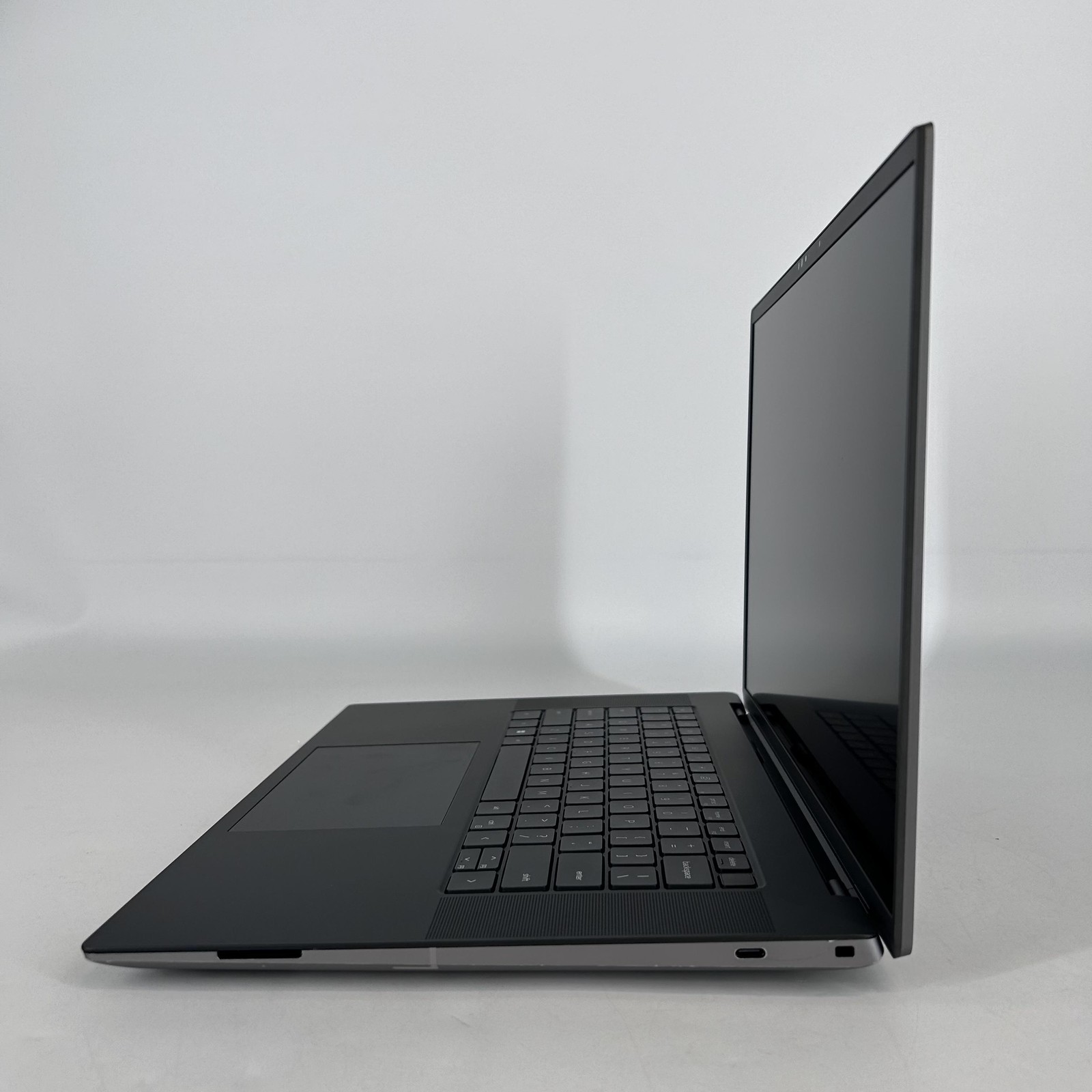 Dell Precision 5680 16 FHD+ 2.6 GHz i9-13900H 64GB 1TB SSD RTX 4000 Ada Good