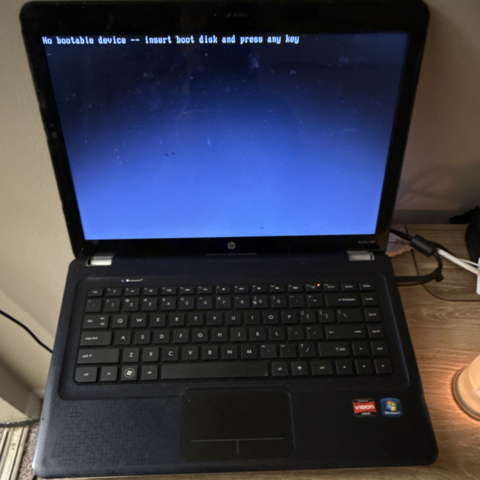 HP Pavilion g6 Notebook AMD Vision Windows 7 15.6 in Black Built-in Webcam