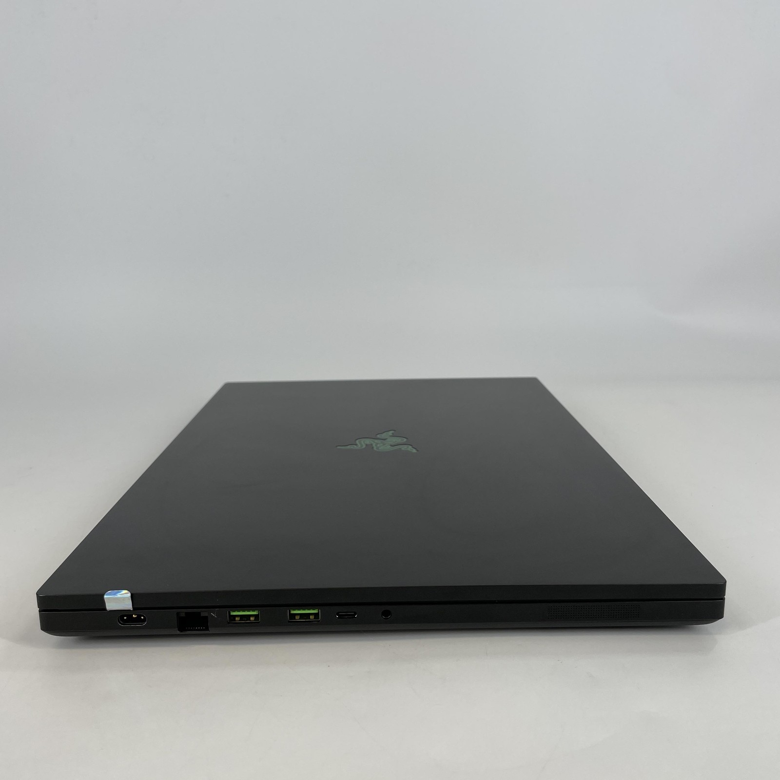 Razer Blade 18 240Hz QHD+ 2.2 GHz i9-14900HX 32GB 2TB SSD RTX 4090 Excellent