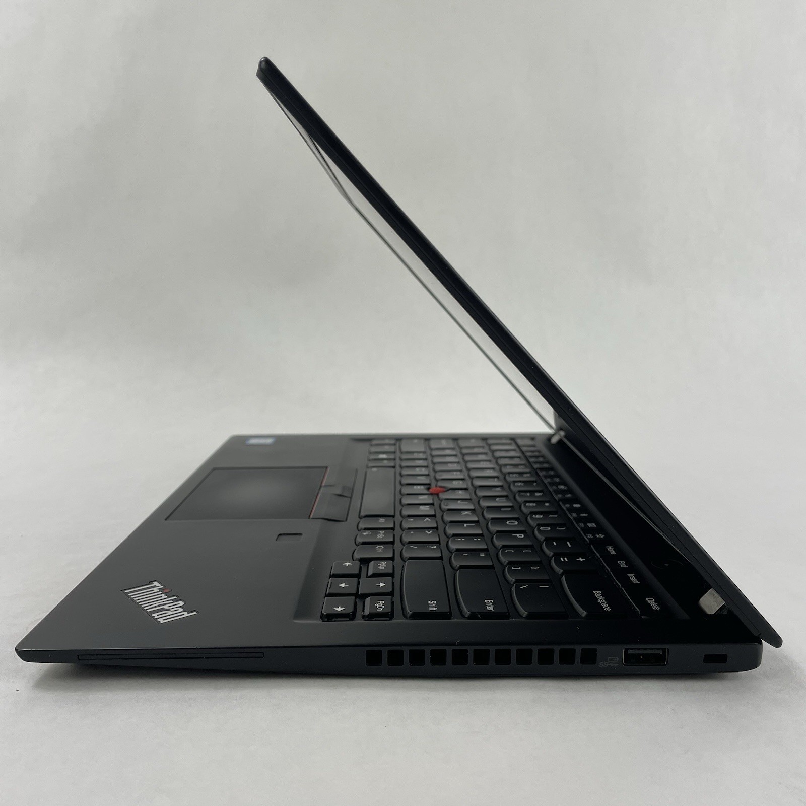 Lenovo ThinkPad T490s 14″ i5-8365U 1.60 GHz 8 GB RAM No SSD/OS/AC