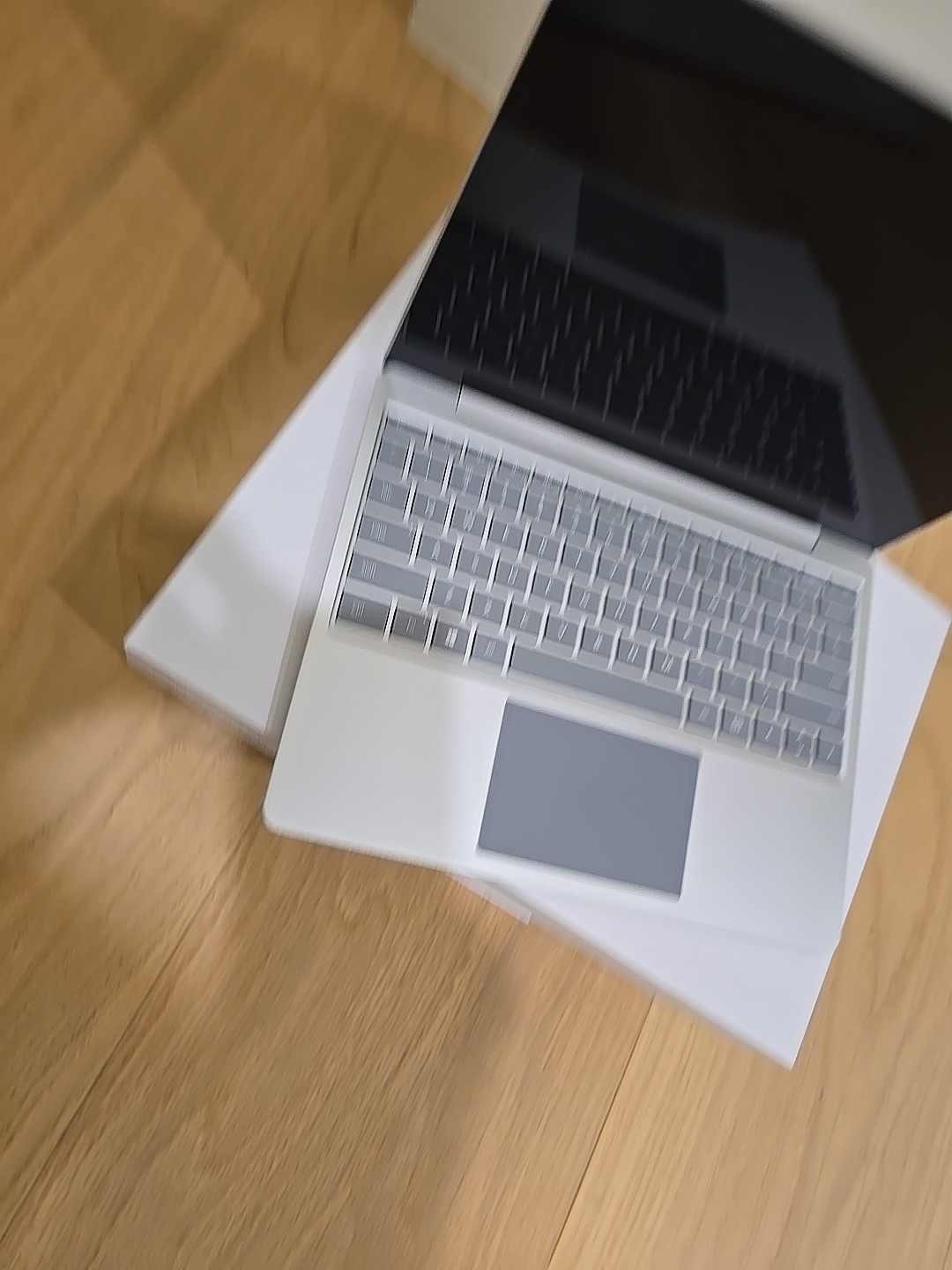 Microsoft Surface Laptop Go 12.4″ (128GB SSD, Intel Core i5 10th Gen., 3.60 GHz,