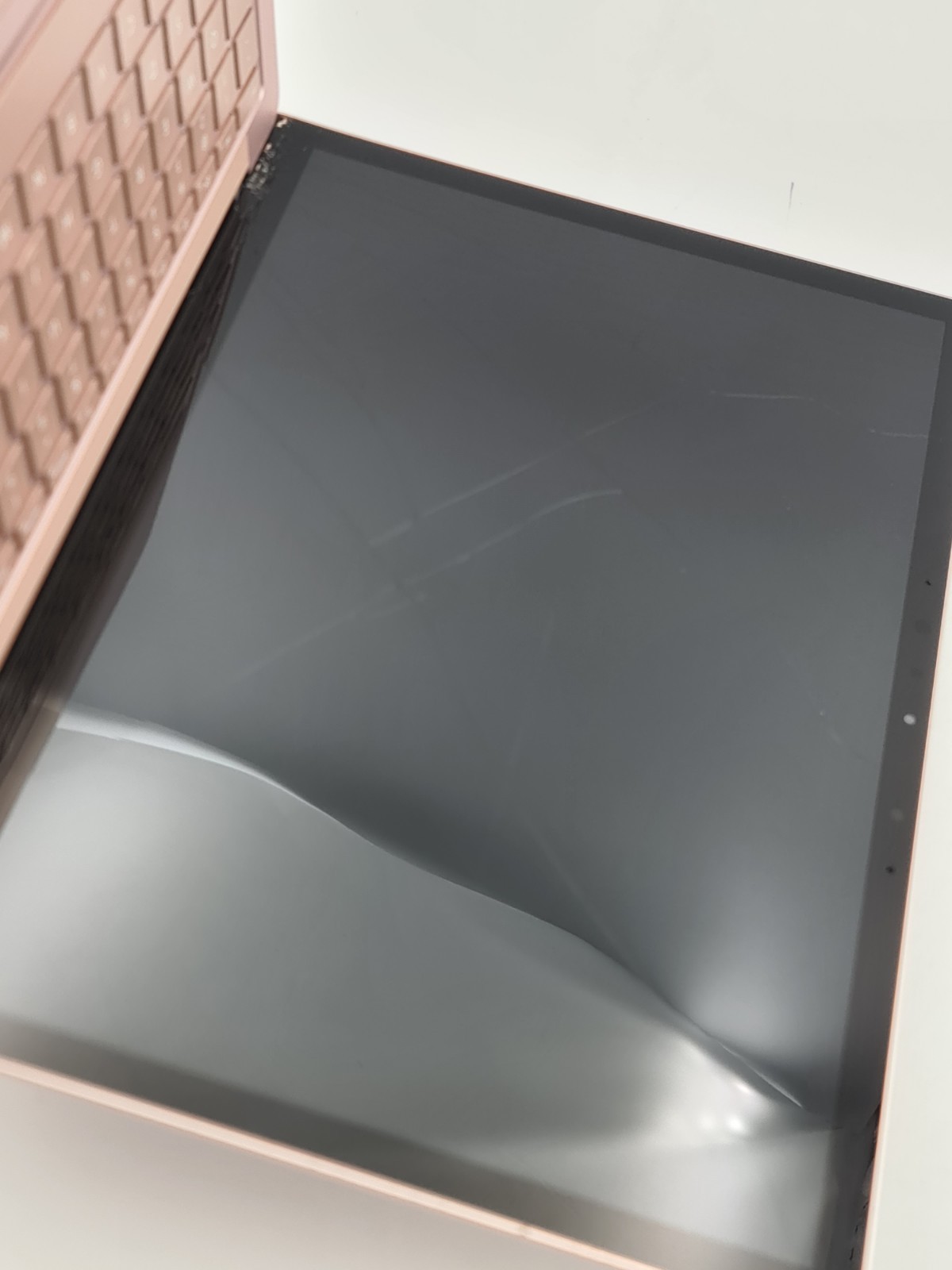 Microsoft Surface Laptop 4 – 13.5” Ryzen 5 | 16GB RAM | 256GB SSD (READ DESC)50C