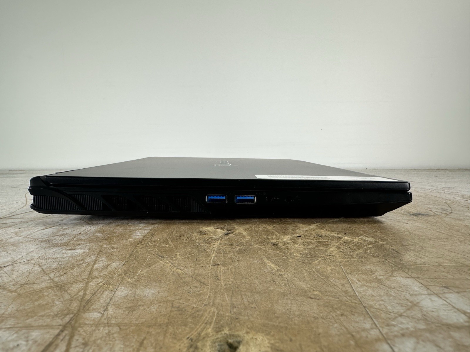 SYSTEM76 SERW13 i9-13900HX @ 1.6GHz, NO RAM/HDD/OS – (FOR PARTS)