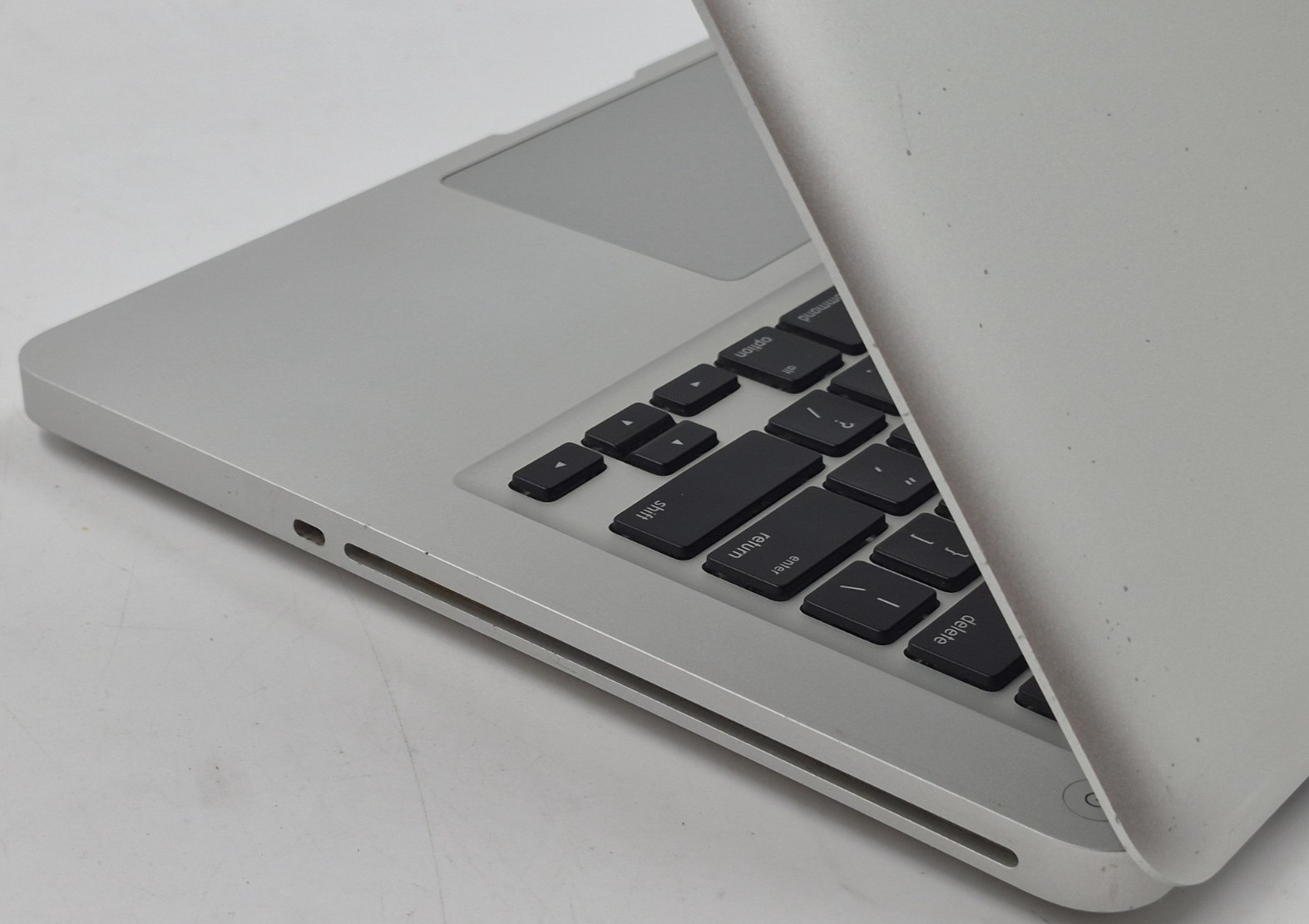 Apple MacBook Pro 13″ Mid 2012 i5-3210M 2.50GHz 4GB RAM 120GB SSD