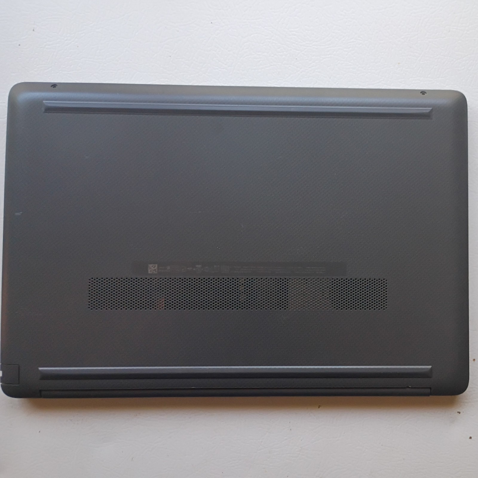 HP 15.6″ EliteBook 8570W (750GB HDD, i7-3720QM 2.9 GHz, 8GB,) Laptop – Gray