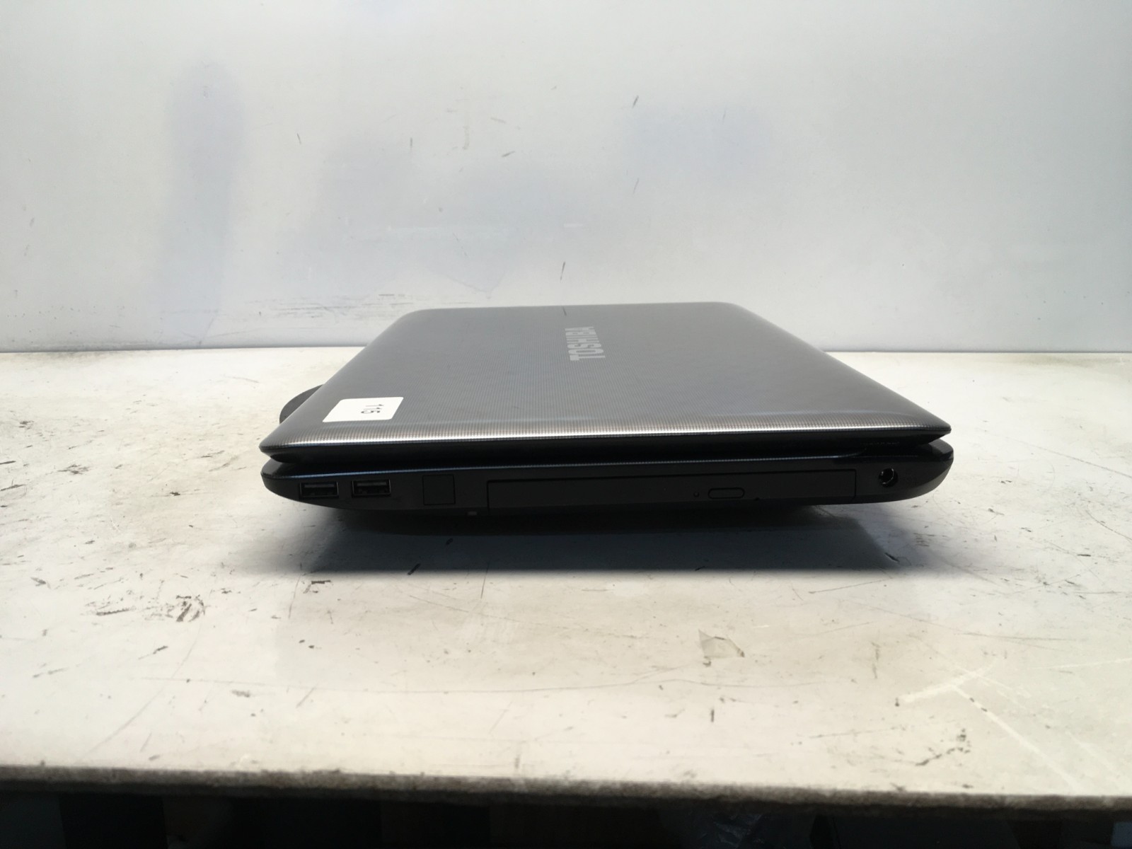 Toshiba Satelite L755-S5154 Intel Pentium B960 2.2GHz 4GB NO HDD