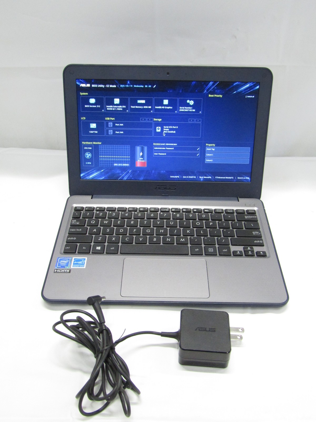Asus Vivobook W202NA-YS03 1.2GHz Celeron N3350 4GB RAM 64GB eMMC NO OS + Charger