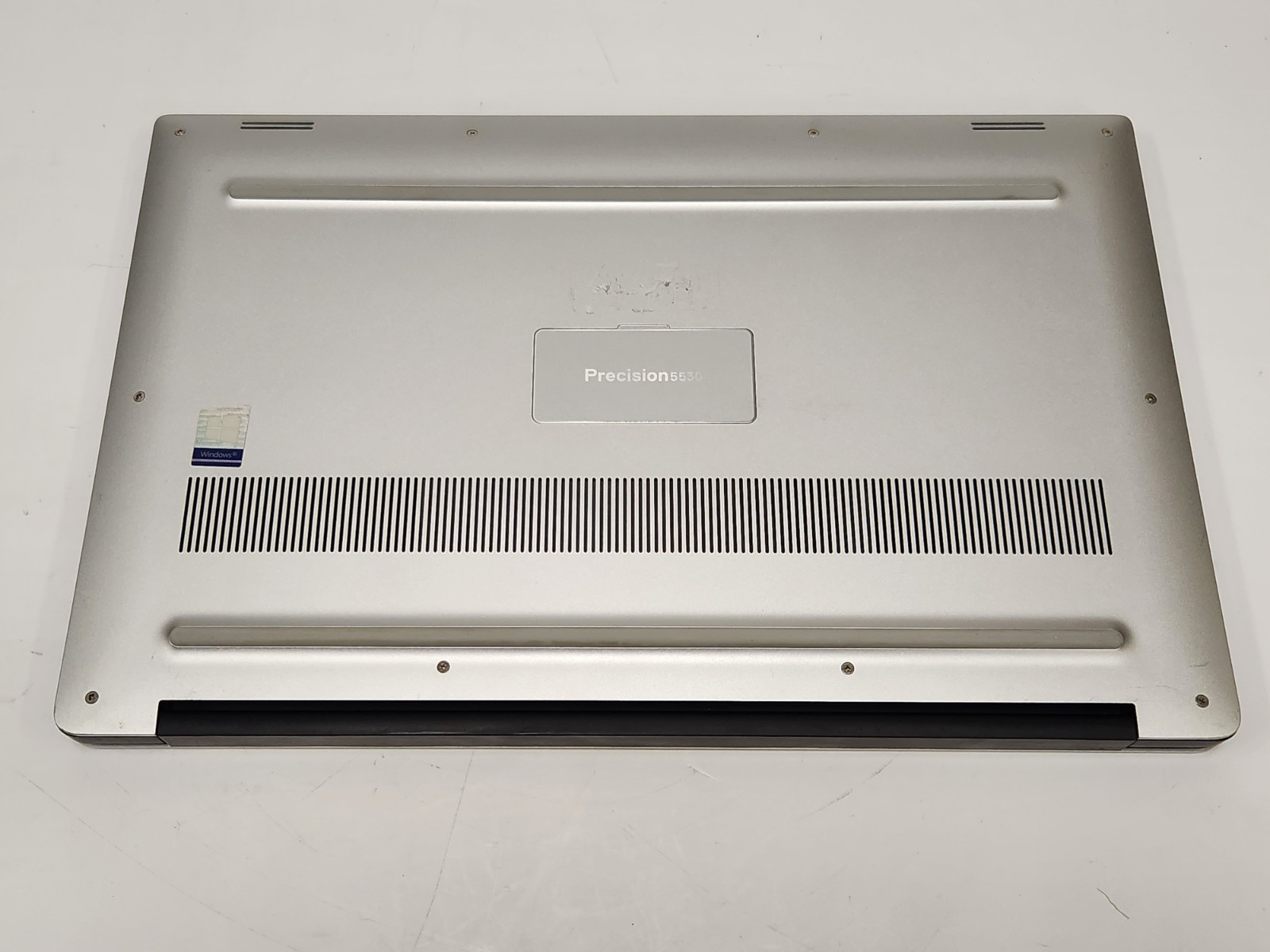 Dell Precision 5530 15.6″ FHD i7-8850H 2.6Ghz 16GB RAM 256GB SSD W11P P1000 + AC