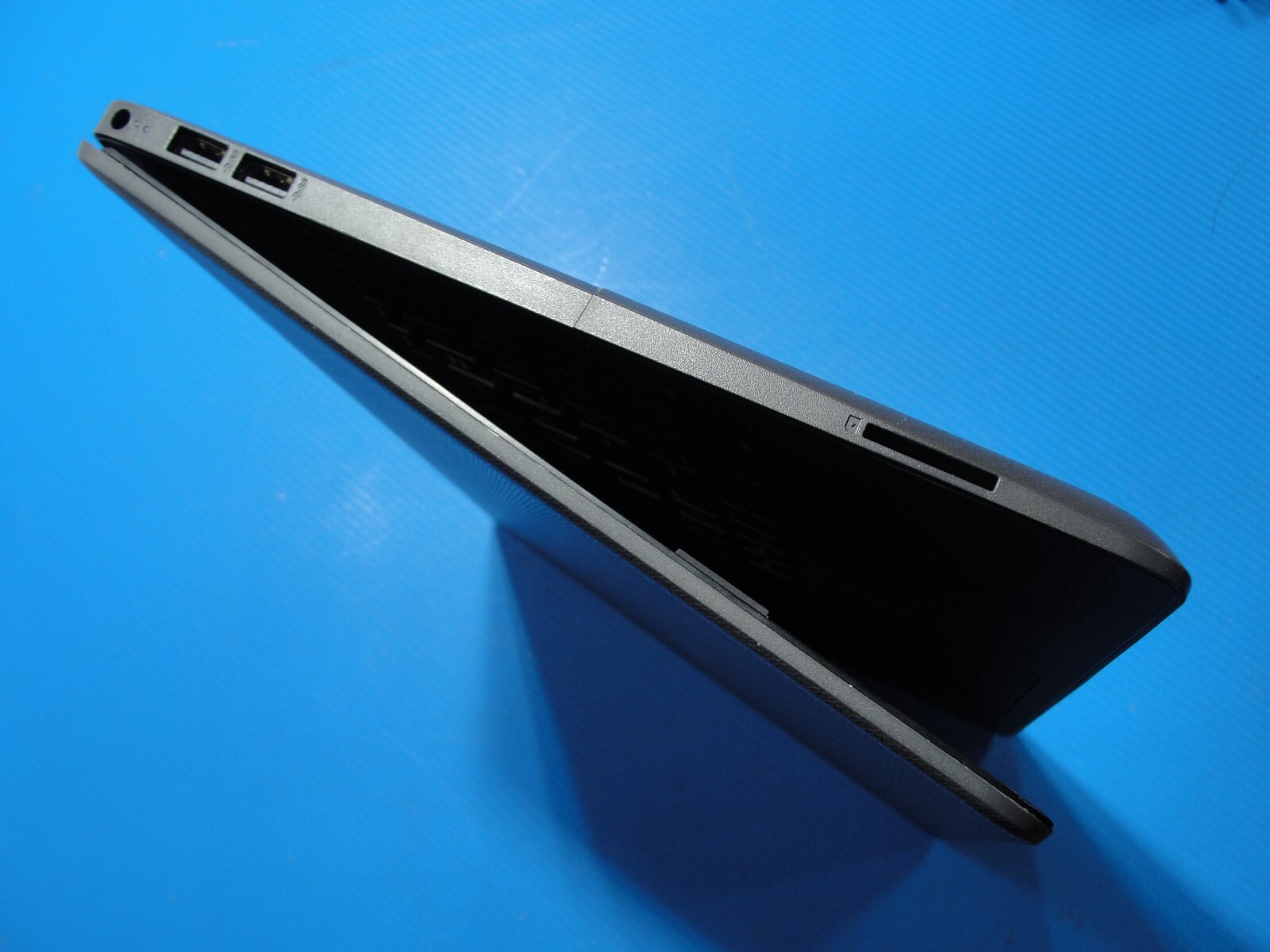 HP 255 G8 15.6” HD AMD 3020e 1.2GHz 4GB SSD Reset 128GB- Charger included