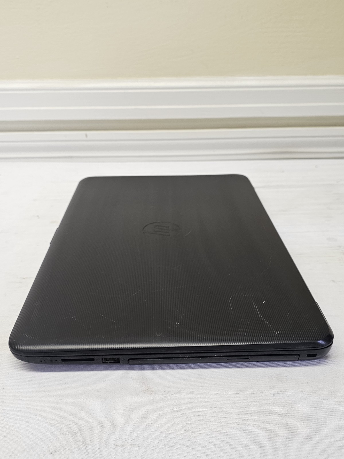 HP Notebook TPN-C126 Laptop – AMD Radeon R5 – 6GB RAM – 1TB HDD SATA – Win 10