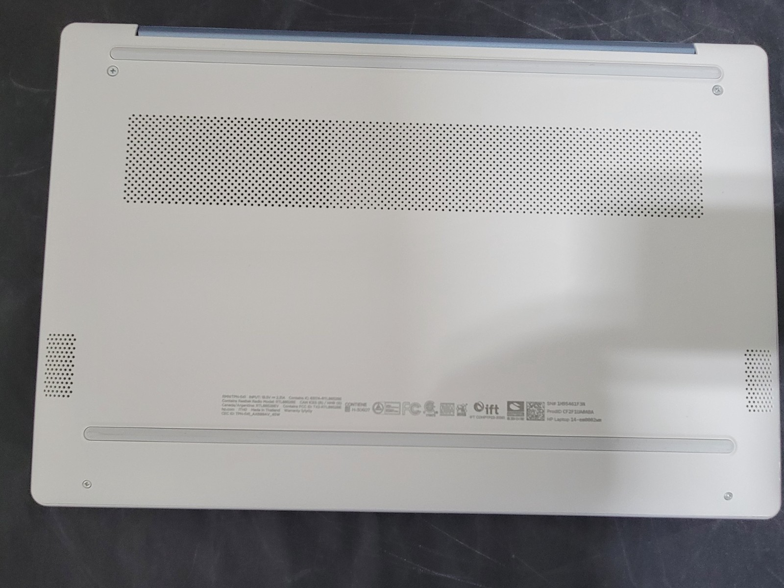 HP 14-em0002wm 14″ HD Athlon 7120 AMD Radeon 4/128GB win 11 pro