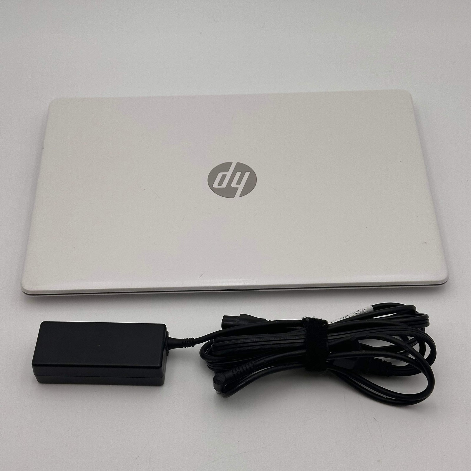HP 14-ds0061cl 32GB 4GB RAM 14-inch Laptop