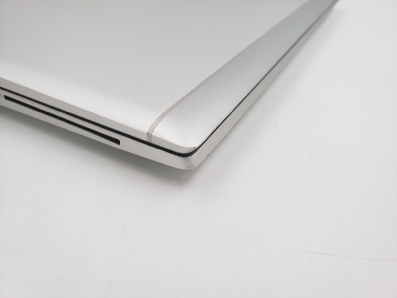 HP EliteBook 840 G8 i7-1165G7 2.80GHz 16GB Ram 512GB SSD Win 11 Pro